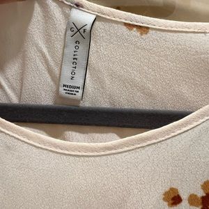 GF collection floral top Size M *worn once!